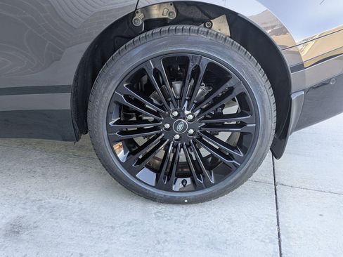 New 2026 Land Rover Range Rover Velar Dynamic SE image 19