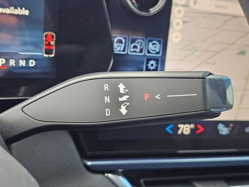 New 2026 Chevrolet Equinox EV LT FWD image 32