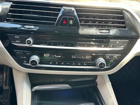 Used 2018 BMW 640i Gran Turismo xDrive AWD/4WD image 30