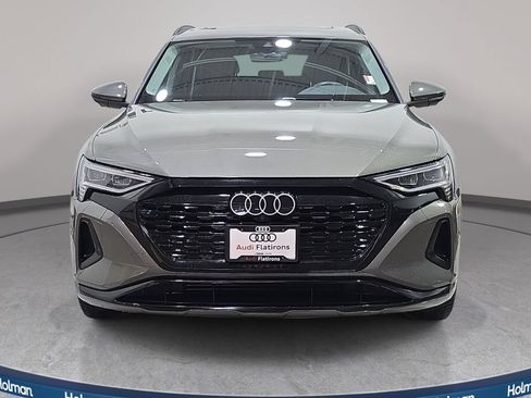 Used 2024 Audi Q8 e-tron Premium Plus w/ Premium Plus Package AWD/4WD image 3