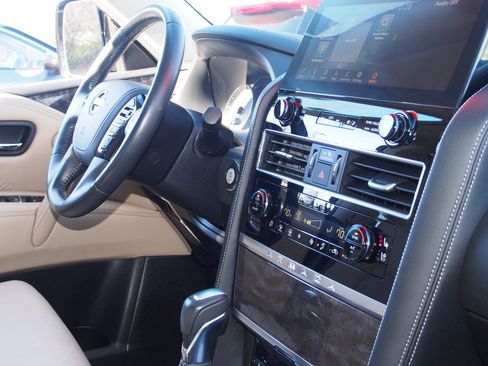 Used 2023 Nissan Armada Platinum w/ Captain's Chairs Package image 10