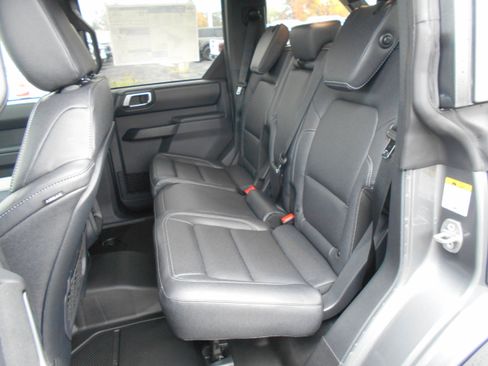 New 2025 Ford Bronco Badlands w/ Sasquatch Package image 32