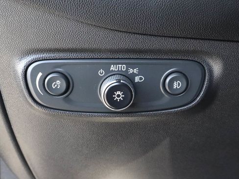 Used 2020 Chevrolet Equinox LT image 17