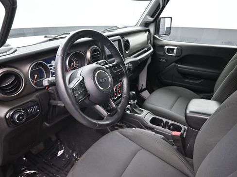 Used 2018 Jeep Wrangler Unlimited Sport S AWD/4WD image 21