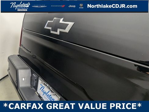 Used 2024 Chevrolet Silverado 2500 ZR2 w/ Technology Package image 7