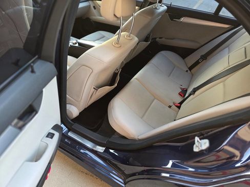 Used 2010 Mercedes-Benz C 300 Sedan image 13