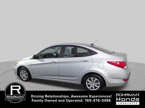 Used 2012 Hyundai Accent GLS FWD image 6