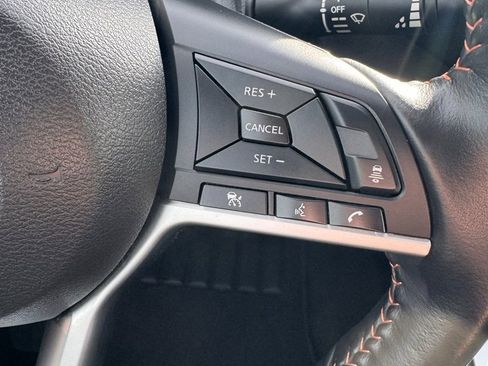 Used 2022 Nissan Sentra SR w/ SR Premium Package image 30