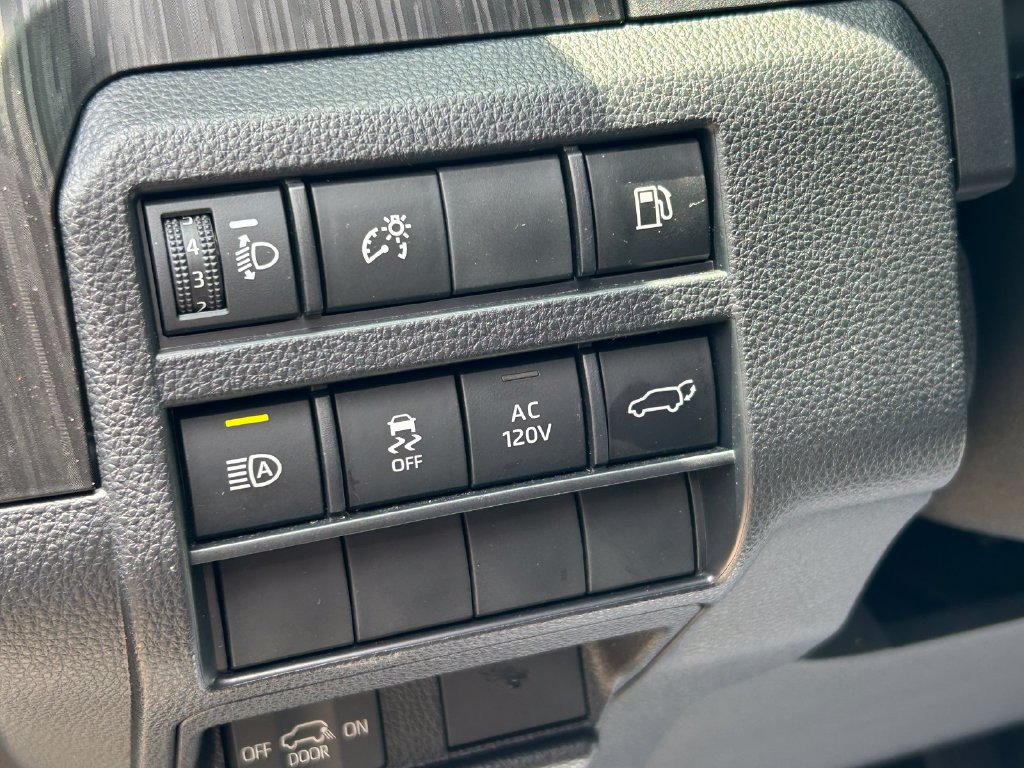 Certified 2025 Toyota 4Runner Platinum AWD/4WD image 30