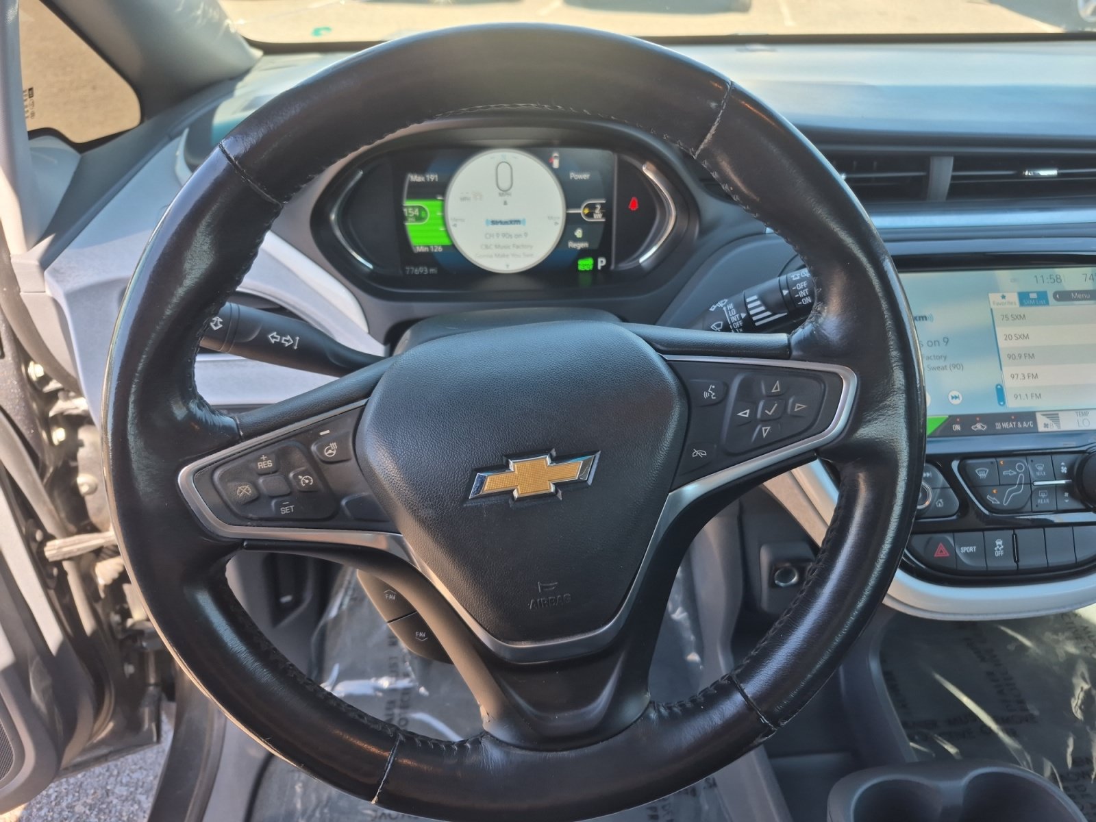 Used 2017 Chevrolet Bolt LT FWD image 9
