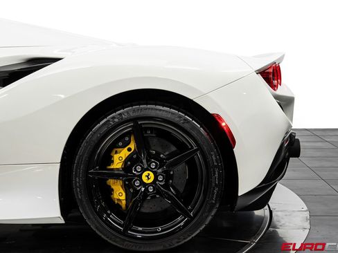 Used 2022 Ferrari F8 Tributo RWD image 20