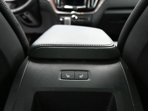 Used 2023 Volvo XC60 B5 Plus w/ Climate Package AWD/4WD image 25