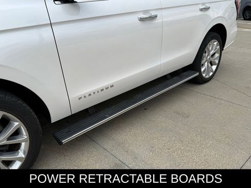 Used 2018 Ford Expedition Platinum AWD/4WD image 26