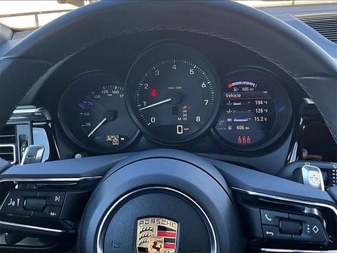 Certified 2025 Porsche Macan image 25