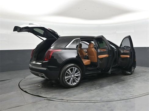 Used 2025 Cadillac XT5 Premium Luxury image 46