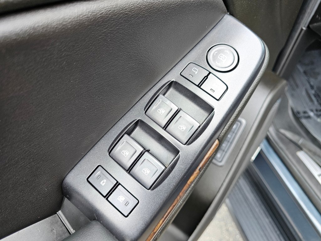 Used 2019 Chevrolet Suburban LT AWD/4WD image 29