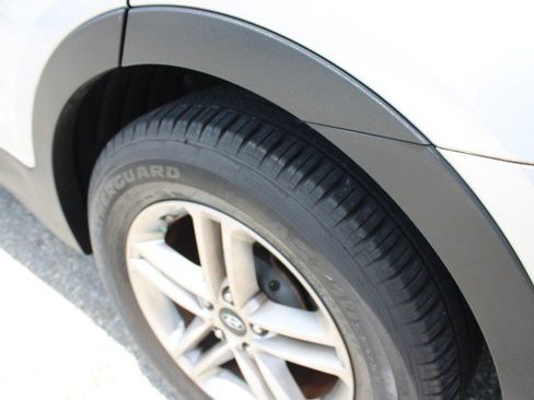 Used 2017 Hyundai Santa Fe Sport FWD image 32