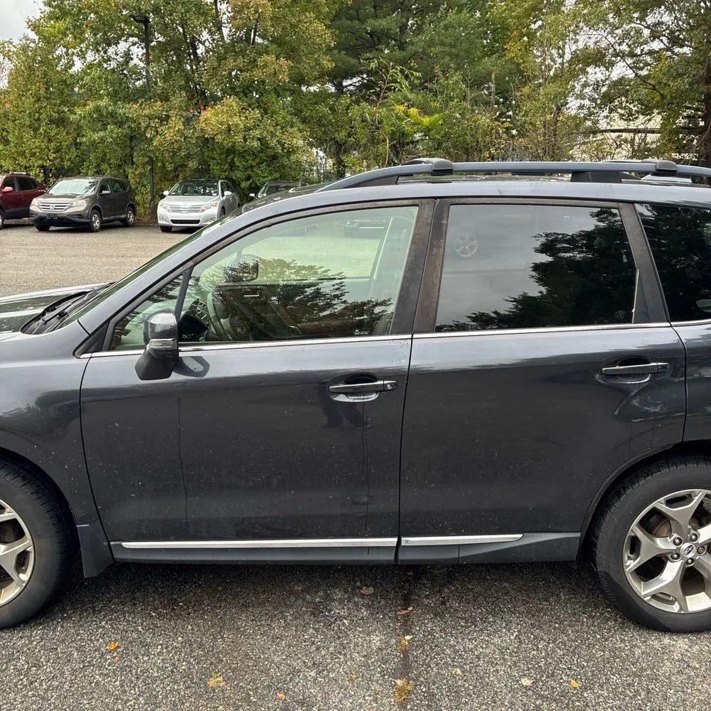 Used 2018 Subaru Forester 2.5i Touring AWD/4WD image 4