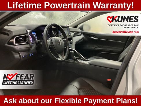 Used 2024 Toyota Camry SE image 12