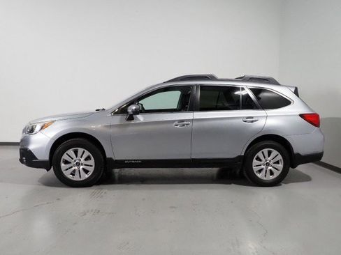 Used 2016 Subaru Outback 2.5i Premium image 9