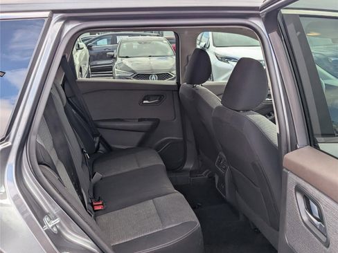 Used 2023 Nissan Rogue SV image 12