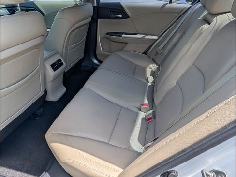 Used 2014 Honda Accord Touring image 15