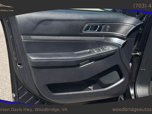 Used 2019 Ford Explorer XLT FWD image 8