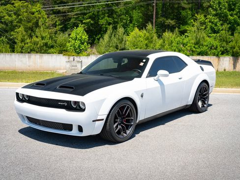 Used 2019 Dodge Challenger SRT Hellcat RWD image 11