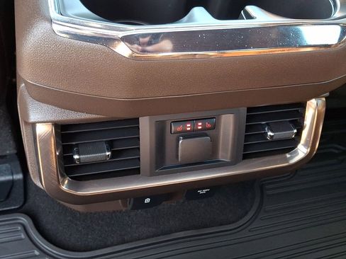 Used 2025 Ford F150 King Ranch AWD/4WD image 12