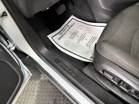 Used 2019 Chevrolet Equinox LT image 25