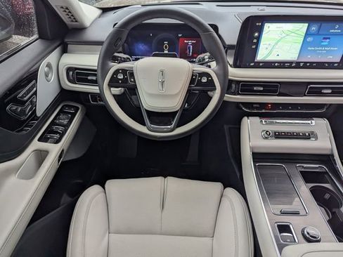 New 2025 Lincoln Aviator Reserve w/ Equipment Group 201A AWD/4WD image 12