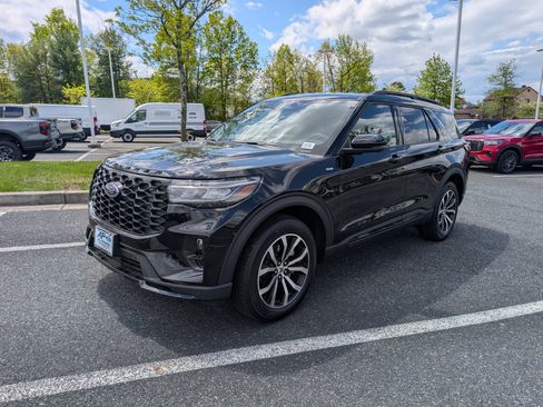 New 2026 Ford Explorer ST-Line image 4