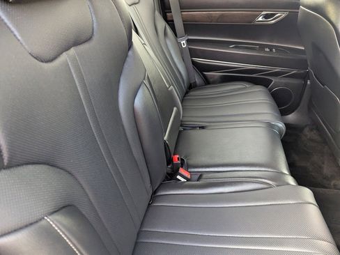 Used 2024 Genesis GV80 2.5T image 14