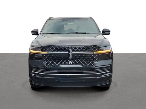 New 2025 Lincoln Navigator L Reserve w/ Jet Appearance Package image 3