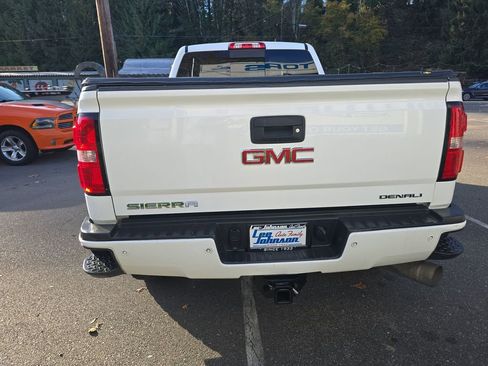 Used 2015 GMC Sierra 3500 Denali image 5