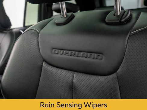 Used 2022 Jeep Grand Cherokee Overland w/ Adv Protech Group III image 18