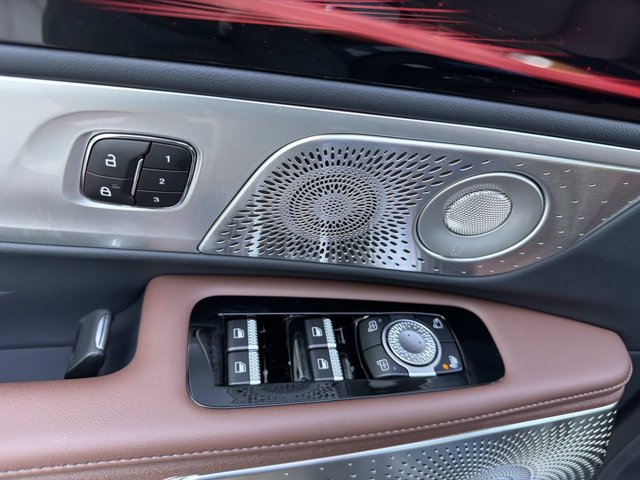 New 2026 Lincoln Nautilus Reserve AWD/4WD image 9