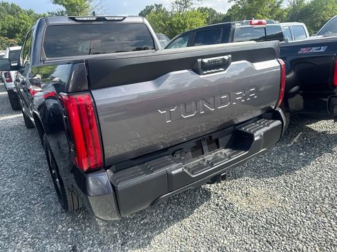 Used 2022 Toyota Tundra SR w/ SR Tow Package RWD image 4