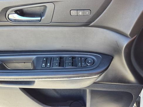 Used 2017 GMC Acadia Limited SLT image 32