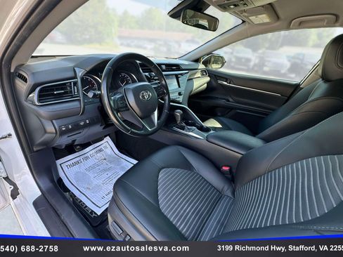 Used 2019 Toyota Camry SE FWD image 16