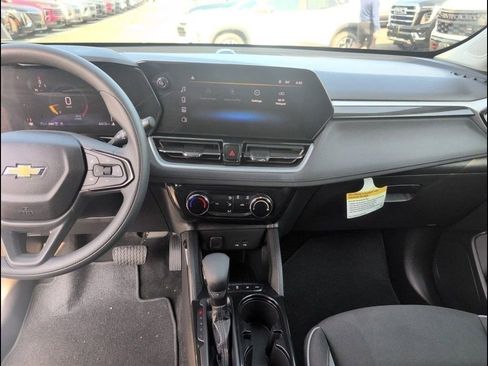 Used 2025 Chevrolet TrailBlazer LT w/ Driver Confidence Package image 16