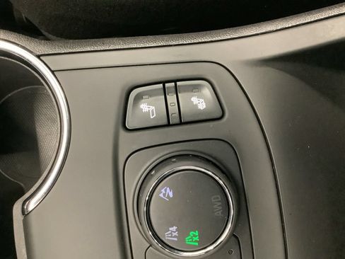 Used 2024 GMC Terrain SLE w/ Driver Convenience Package AWD/4WD image 11