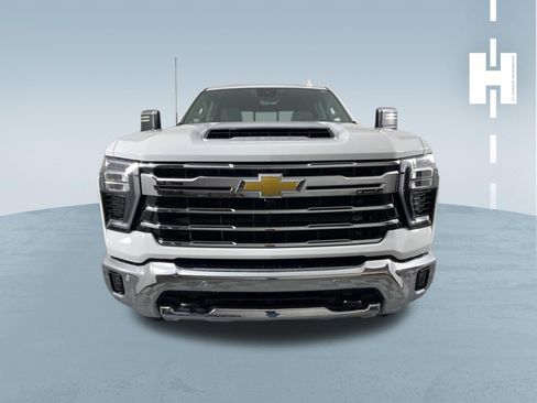 Used 2026 Chevrolet Silverado 2500 LTZ w/ LTZ Premium Package image 2