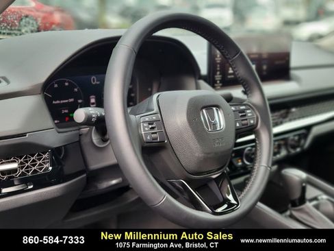 Used 2023 Honda Accord EX-L image 19