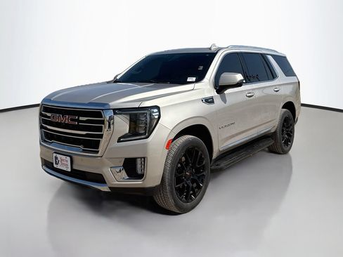 Used 2022 GMC Yukon SLT w/ SLT Premium Package RWD image 3