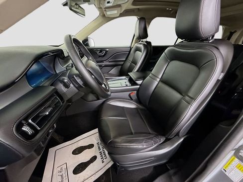 Used 2023 Lincoln Aviator AWD w/ Premium Package image 20