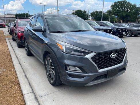 Used 2019 Hyundai Tucson Sport FWD image 2