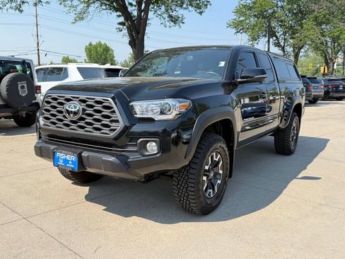 Used 2021 Toyota Tacoma TRD Off-Road AWD/4WD image 8