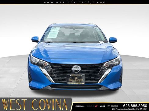 Used 2025 Nissan Sentra SV FWD image 2