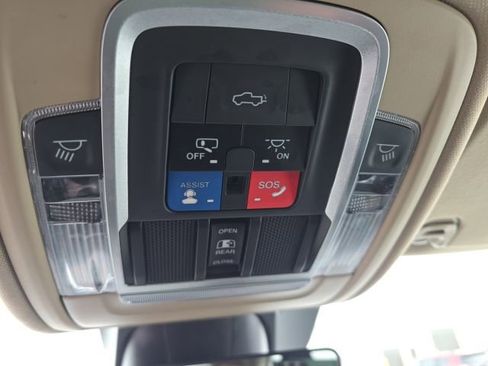 Used 2021 RAM 1500 Laramie image 12